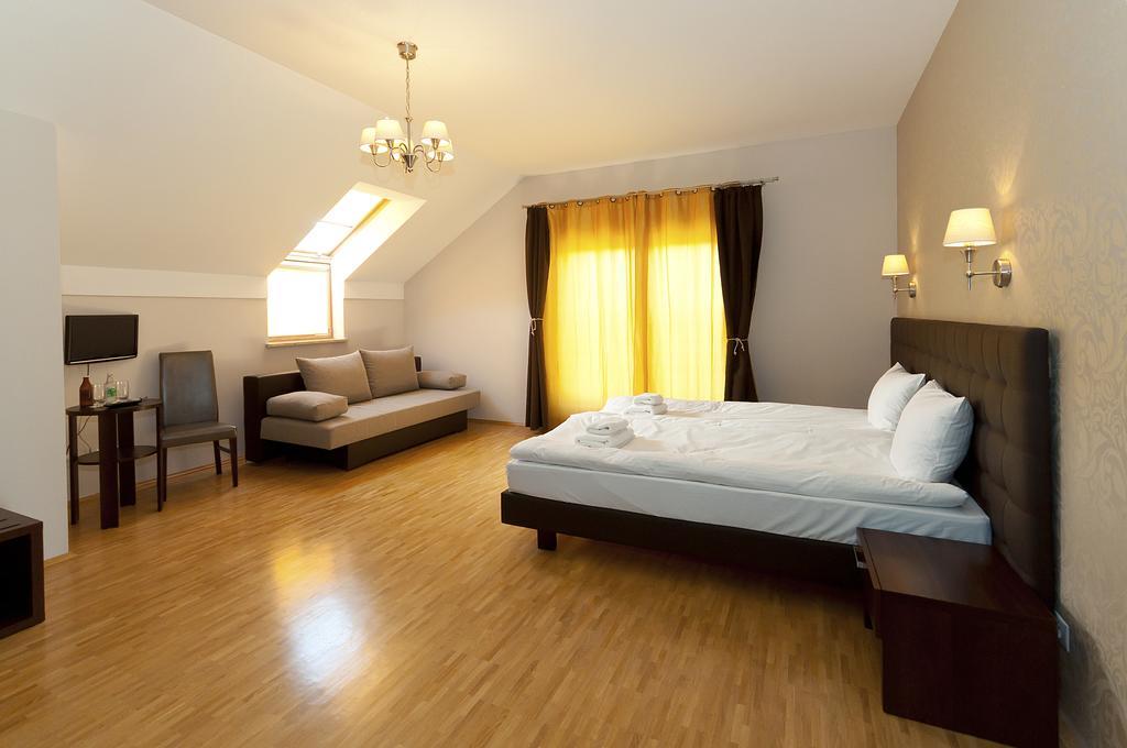 Hotel Oriza グドゥフ エクステリア 写真